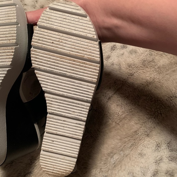 Juicy Couture Trish Wedges - Picture 5 of 6